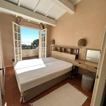 Joli Mas Provencal Avec Vue لا كروا فالميه